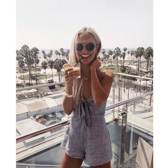 Pants - 🆕Gingham Tie Front Romper